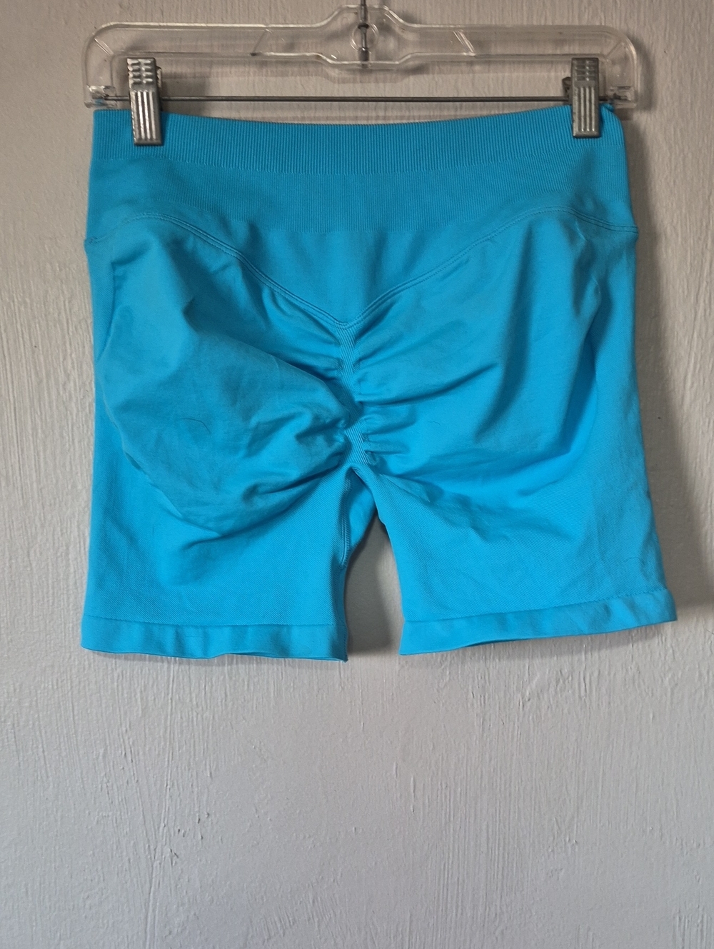 Womens Seamless Scrunch Yoga Shorts Size  Medium Inseam 5in